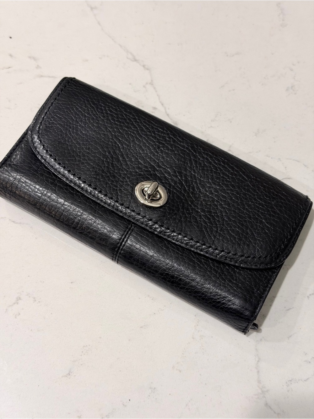 Coach Park 49164 Black Pebbled Leather Turnlock Envelope Trifold Wallet
